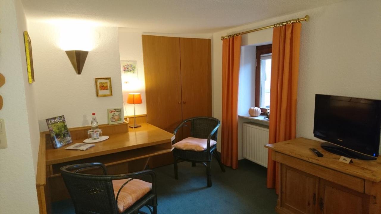 Pension Landhaus Fischer Massweiler Room photo